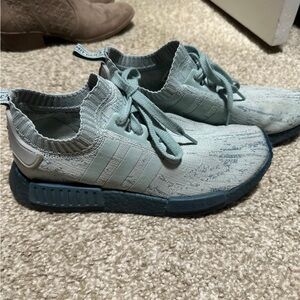 Adidas Blue Sneakers Sleek Knit Design